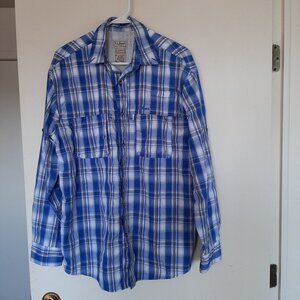 L.L. Bean Men's Blue White Stripe Two Pocket Shirt Size Medium Casual Hiking